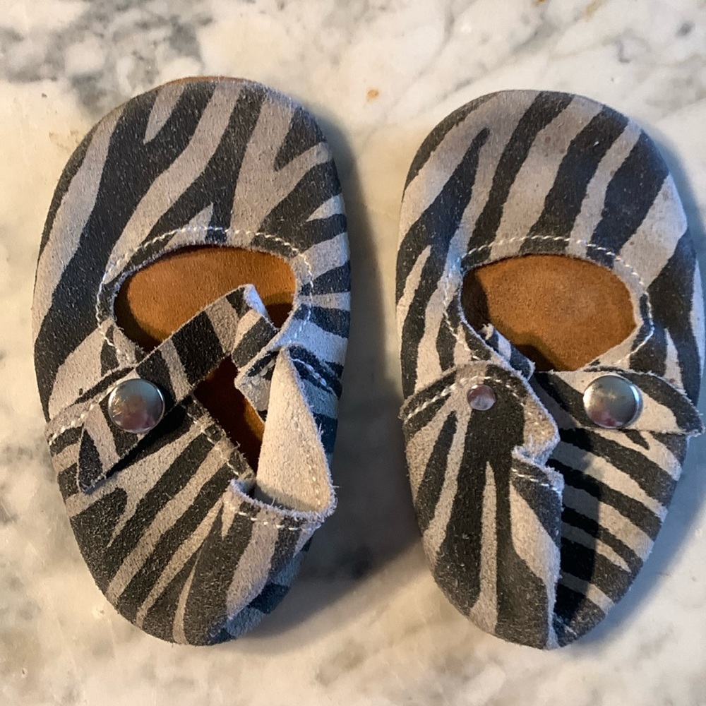 ZEBRA print Mon Petit Shoes T-Straps Baby Toddler Size 5, Soft Soles, leather